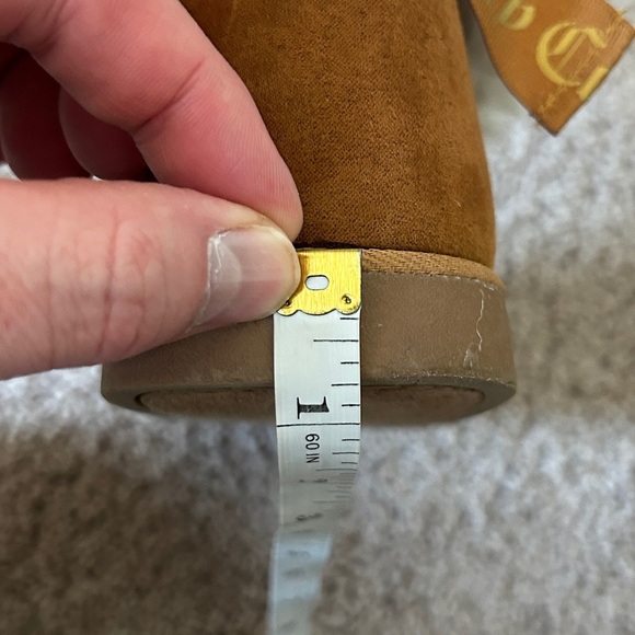 Juicy Couture Cognac Tan King Flat Heel Faux Fur Trim Winter Boots Size 8 - Picture 14 of 14